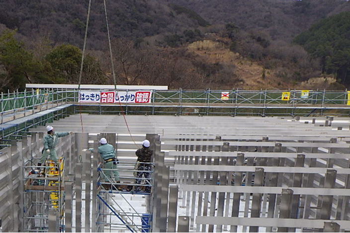 内部補強組立（柱材）