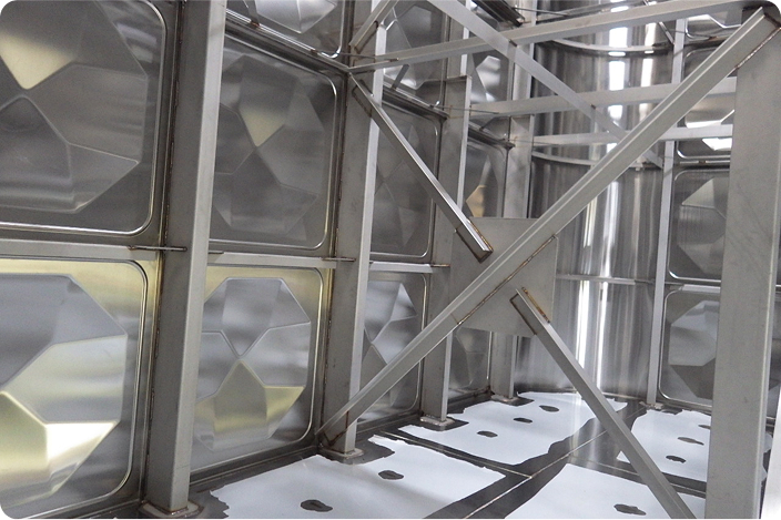 内部補強組立（柱材）